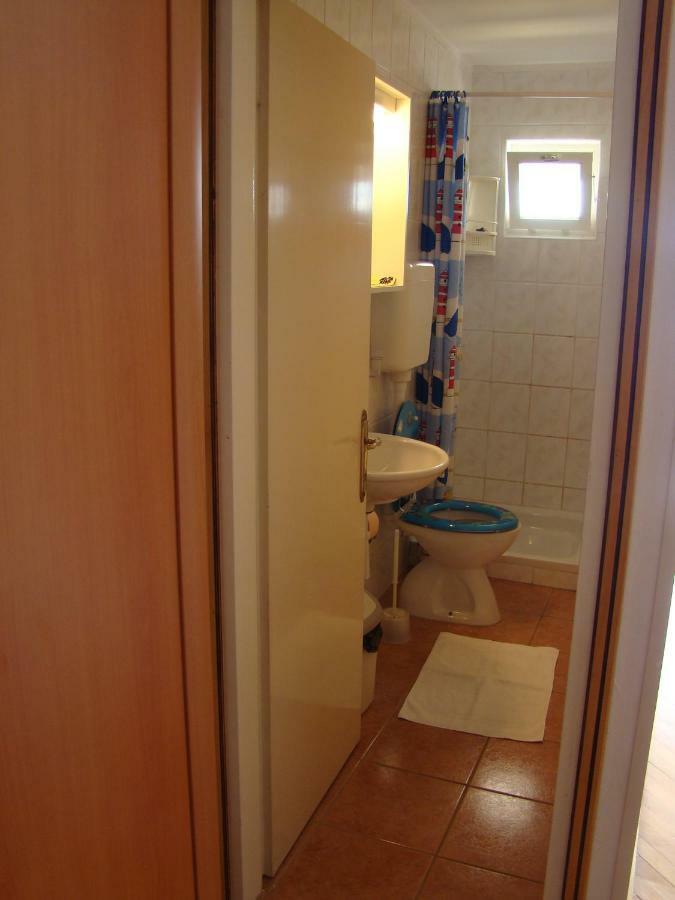 Kampor Apartments Buitenkant foto